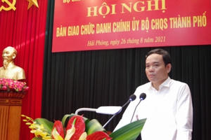 Đại tá Vũ Văn Hoài giữ chức Chính ủy Bộ chỉ huy quân sự thành phố Hải Phòng