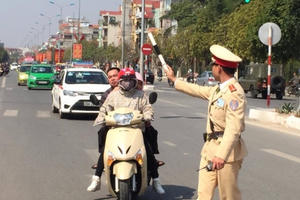 Không nên miễn trách nhiệm đối với người ngoại tỉnh vi phạm giao thông
