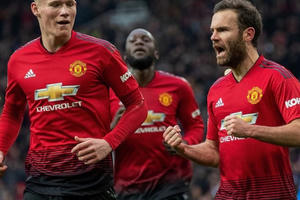 M.U 2-0 Reading: Chiến thắng thứ 5 liên tiếp