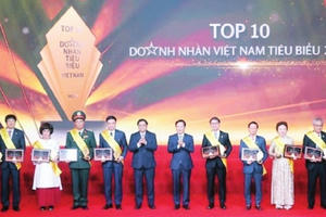 Việc nước việc nhà