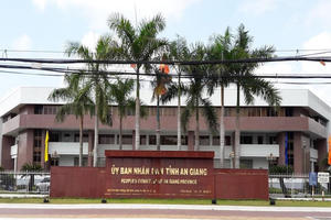 Phân công giải quyết công việc tạm thời của Chủ tịch, Phó Chủ tịch tỉnh An Giang