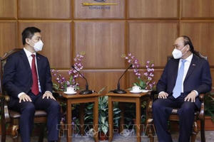 Chủ tịch nước và Thủ tướng Singapore thống nhất cao phương hướng cho quan hệ hai nước