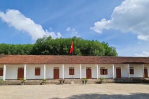 Nghệ An: Trường gần 20 năm tuổi dọa sập, giáo viên vừa dạy vừa lo an toàn tính mạng cho học sinh