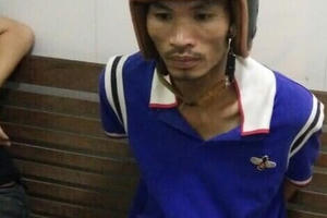 Trang bị hung khí, chạy xe phân khối lớn gắn biển giả… đêm đến là đi cướp