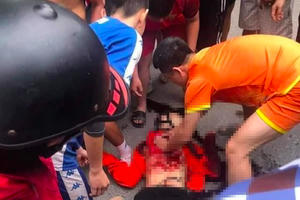 Nam Định: Mâu thuẫn trên sân bóng, nam sinh lớp 9 bị đâm tử vong