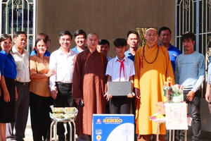 Khi những ngôi nhà mới mang Tết yêu thương đến những hoàn cảnh cơ nhỡ