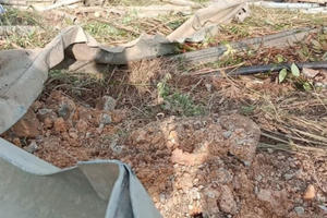 Nghệ An: Xe tải lao xuống vực sâu, tài xế may mắn thoát nạn