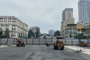 TP HCM: Đường Lê Lợi được trả lại mặt bằng sau 7 năm rào chắn