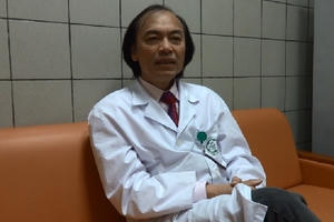 Trái tim yêu trẻ của người thầy thuốc đã cứu sống hàng nghìn bệnh nhi