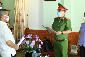 Lạng Sơn: Bắt giữ nhóm đối tượng nam nữ đánh bạc trên đồi vắng