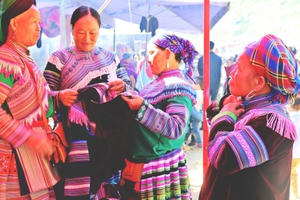 Vui Tết Độc lập - “Đặc sản” văn hóa của đồng bào Mông