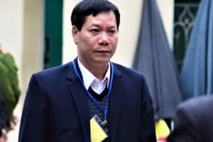 Vụ 9 bệnh nhân chạy thận tử vong: Cựu Giám đốc bệnh viện tranh luận 'nảy lửa' với VKS