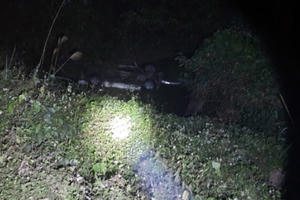 Quảng Ninh: Xe ô tô con nghi mất lái lao xuống mương khiến nhiều người thương vong