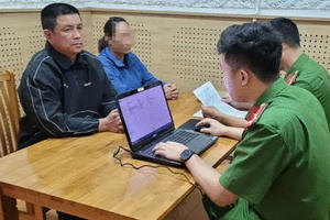 Quảng Bình: Vận động "lâm tặc" trốn nã hơn 4 năm ra đầu thú