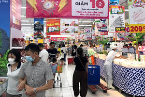 4 tháng, tổng mức bán lẻ hàng hóa và doanh thu dịch vụ tiêu dùng tăng 12,8%