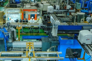 Sản xuất công nghiệp phục hồi và tăng trưởng trở lại