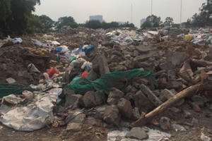 Sau phản ánh của Pháp luật Plus, công an huyện Thanh Trì vào cuộc xử lý vụ vận chuyển và đổ trộm phế thải