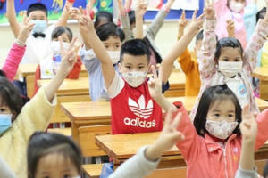 Hà Nội đề xuất kéo dài năm học