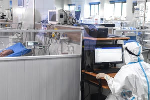 Sáng 13/1, cả chục nghìn F0 cộng đồng, Bộ Y tế "thúc" tiêm vaccine