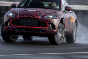 Aston Martin DBX với động cơ V8 Twin-Turbo, 542 mã lực