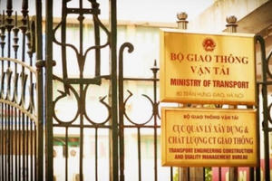 Bộ GTVT nói gì về đề xuất 'chơi trội' bảo hành đường 10 năm của một nhà thầu?