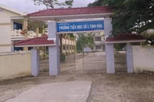 Đang chơi ở sân trường, 6 học sinh tiểu học bị chó cắn