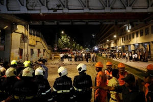 Sập cầu đi bộ tại Ấn Độ làm 3 người thiệt mạng, hơn 30 người bị thương