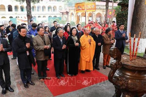 Nghi lễ 'Tống cựu nghinh Tân' tại Hoàng thành Thăng Long