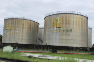 Doanh nghiệp lý giải vướng mắc dẫn đến việc không được phép nhập khẩu xăng dầu