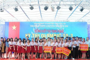 “Nữ sinh bị cưa chân” giành huy chương Bạc kỳ thi Olympic môn Địa lý