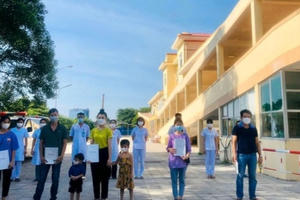 Nữ bệnh nhân Covid-19 xúc động gửi "tâm thư" tới các Bác sĩ bệnh viện dã chiến