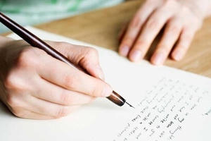 Có thể lập di chúc để lại tài sản cho người lạ không? Có thể lập di chúc để lại tài sản cho người lạ không?