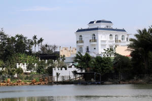 Lâm Đồng: Buộc chủ đầu tư tháo dỡ biệt thự xây dựng không phép tại Bảo Lộc