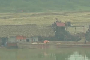 Khai thác cát trái phép: Người sống mất đất sản xuất, người chết không có nơi chôn