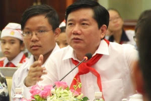 Bí thư Đinh La Thăng “truy” Giám đốc Sở GD & ĐT TP HCM