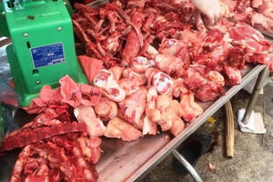 Tin kinh tế 6AM: "Hết hồn" vì giá thịt heo tăng kỷ lục; Năm 2020 tăng lương 240.000 đồng là phù hợp