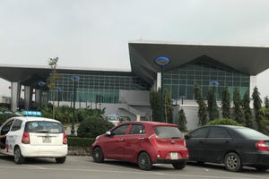 Tài xế taxi dùng dao tấn công nhân viên an ninh sân bay Vinh