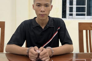 Bắt giữ đối tượng đột nhập cửa hàng điện thoại trộm cắp tài sản sau 15h gây án