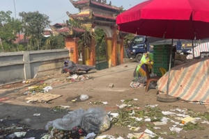 Cần xử lý, giải toả điểm nóng rác thải tại chợ đầu mối Đông Tảo Cần xử lý, giải toả điểm nóng rác thải tại chợ đầu mối Đông Tảo