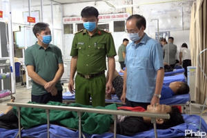 Thăm hỏi gia đình nạn nhân vụ tai nạn khiến 6 người thương vong tại Hà Giang