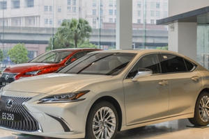 10 sedan hạng sang cỡ trung tốt nhất năm 2021