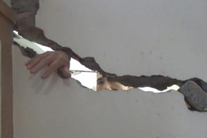 Bản tin bất động sản Plus: Nhiều căn nhà liền kề tại KĐT Văn Phú - Hà Đông nứt toác