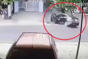 Điều tra vụ ô tô "mất lái" khiến một người tử vong ở Phú Yên Điều tra vụ ô tô "mất lái" khiến một người tử vong ở Phú Yên