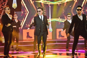 Mr Đàm và dàn trai đẹp "oanh tạc" sân khấu Âm Nhạc & Bước Nhảy