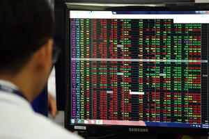 Loạt cổ phiếu bị HoSE đình chỉ giao dịch