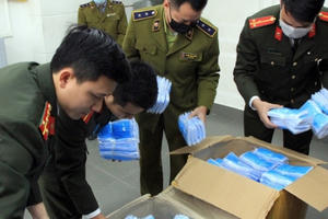 Bộ Công an cảnh báo nạn đầu cơ, buôn bán khẩu trang giả