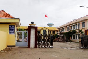 Trà Vinh đình chỉ công tác Phó Giám đốc Trung tâm y tế huyện vì thiếu trách nhiệm về phòng, chống dịch