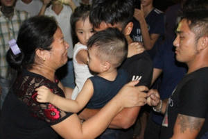 Nghệ An: Ngư dân sống sót trở về quay lại vị tìm kiếm 9 bạn thuyền đang mất tích