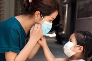 Bảo vệ các nhóm dễ bị tổn thương bởi dịch COVID-19