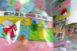 Xem xét, xử lý nữ cán bộ Công an tung tin kẹo ở cổng trường chứa ma túy